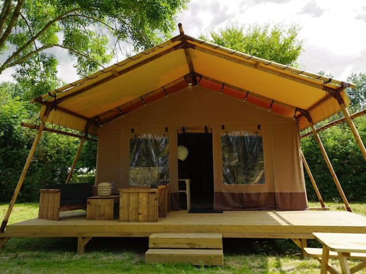 Glampingtent Desert 5: Geniet van Luxe en Natuur in Nunspeet | Out! Vakantiehuizen