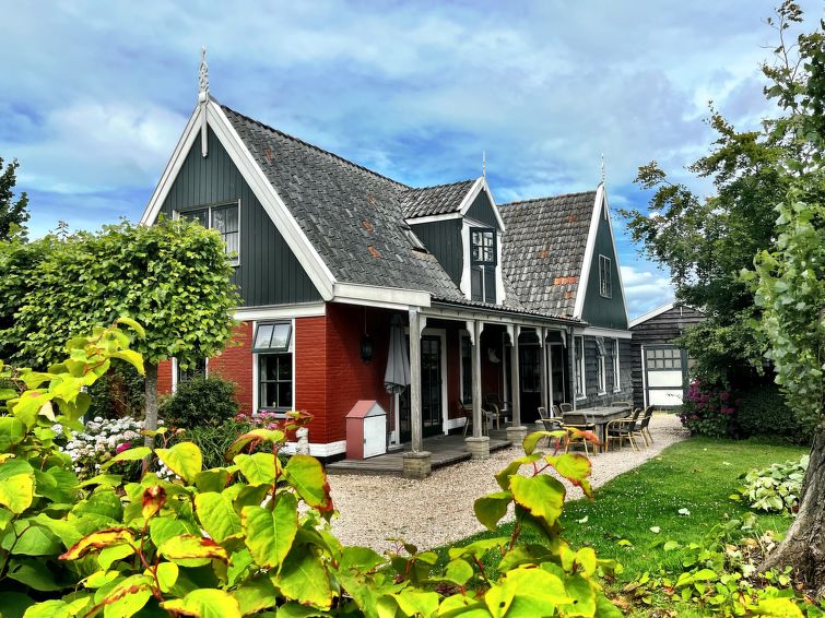 Geniet van een Comfortabel Verblijf in Vakantiehuis Wiringhe... | Out! Vakantiehuizen