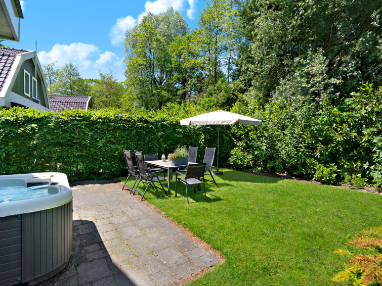 Geniet van Luxe en Natuur bij Koningshoeve: Sauna & Hottub v... | Out! Vakantiehuizen