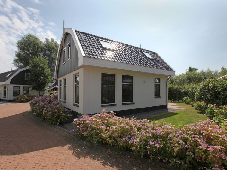 Ontdek de Luxe van de Restyled Koningshoeve voor 6 Personen ... | Out! Vakantiehuizen