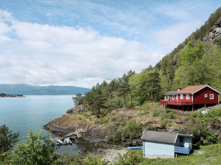 Ontsnap naar de Rd Hytte: Uw Vakantiehuis aan het Hardanger... | Out! Vakantiehuizen