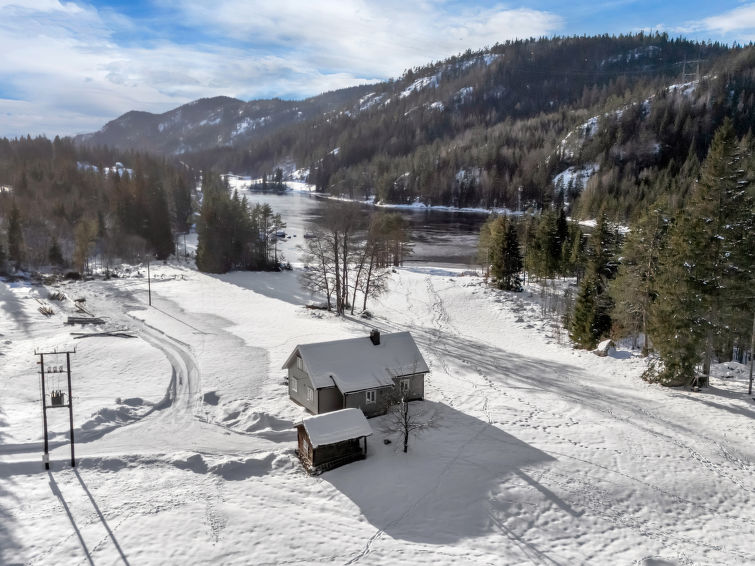 Foto van exterieur van Vakantiehuis Birkelandin de winter