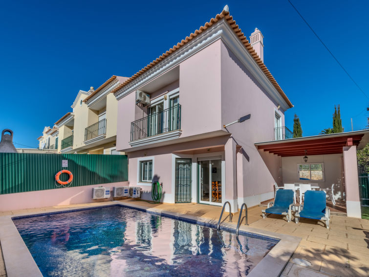 Foto van exterieur van Vakantiehuis Albufeira
