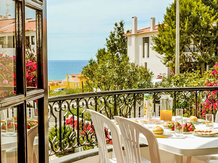 Comfortabele Duplex Loureiro in het Prachtige Ericeira | Out! Vakantiehuizen