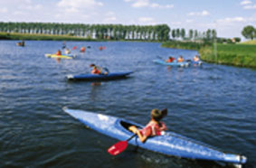 n van de watersporten bij Domein de Boerekreek