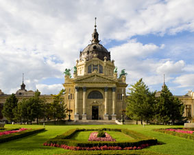 Stadspark Vrosliget met het Kasteel Vajdahunyad in Pest