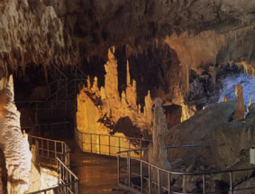 De grotten van Frasassi